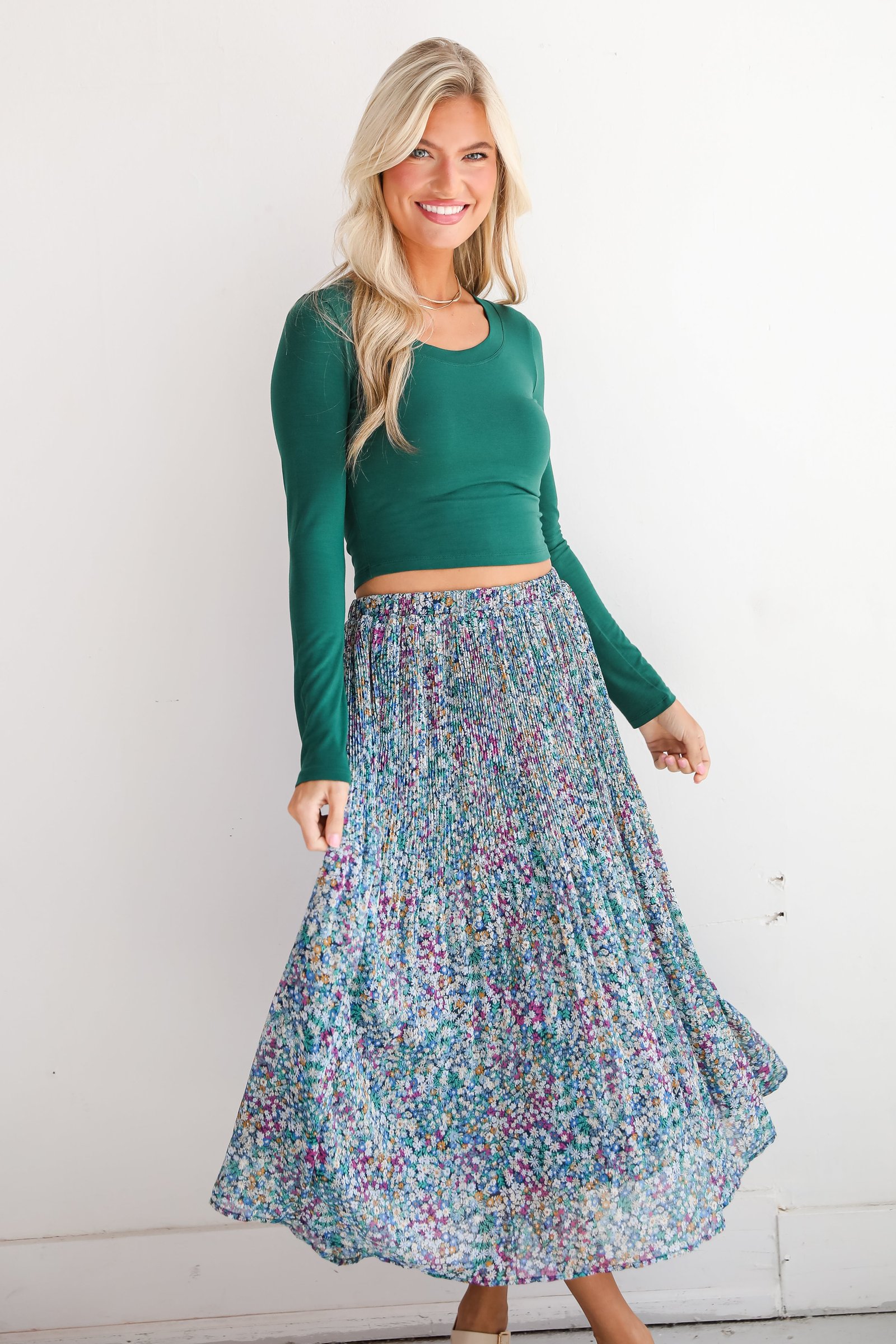 Attractive Essence Navy Floral Midi Skirt ZT26