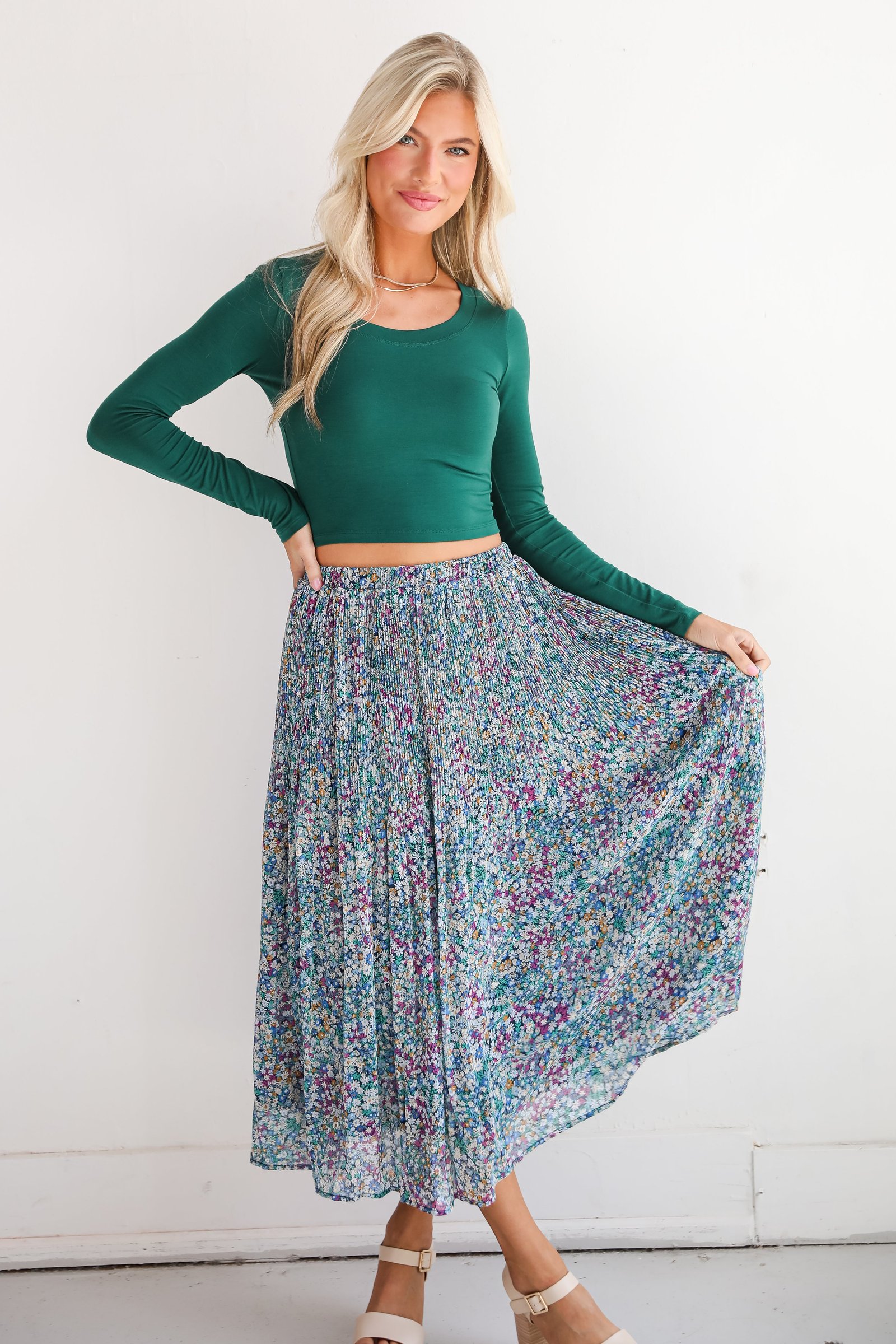 Attractive Essence Navy Floral Midi Skirt ZT26