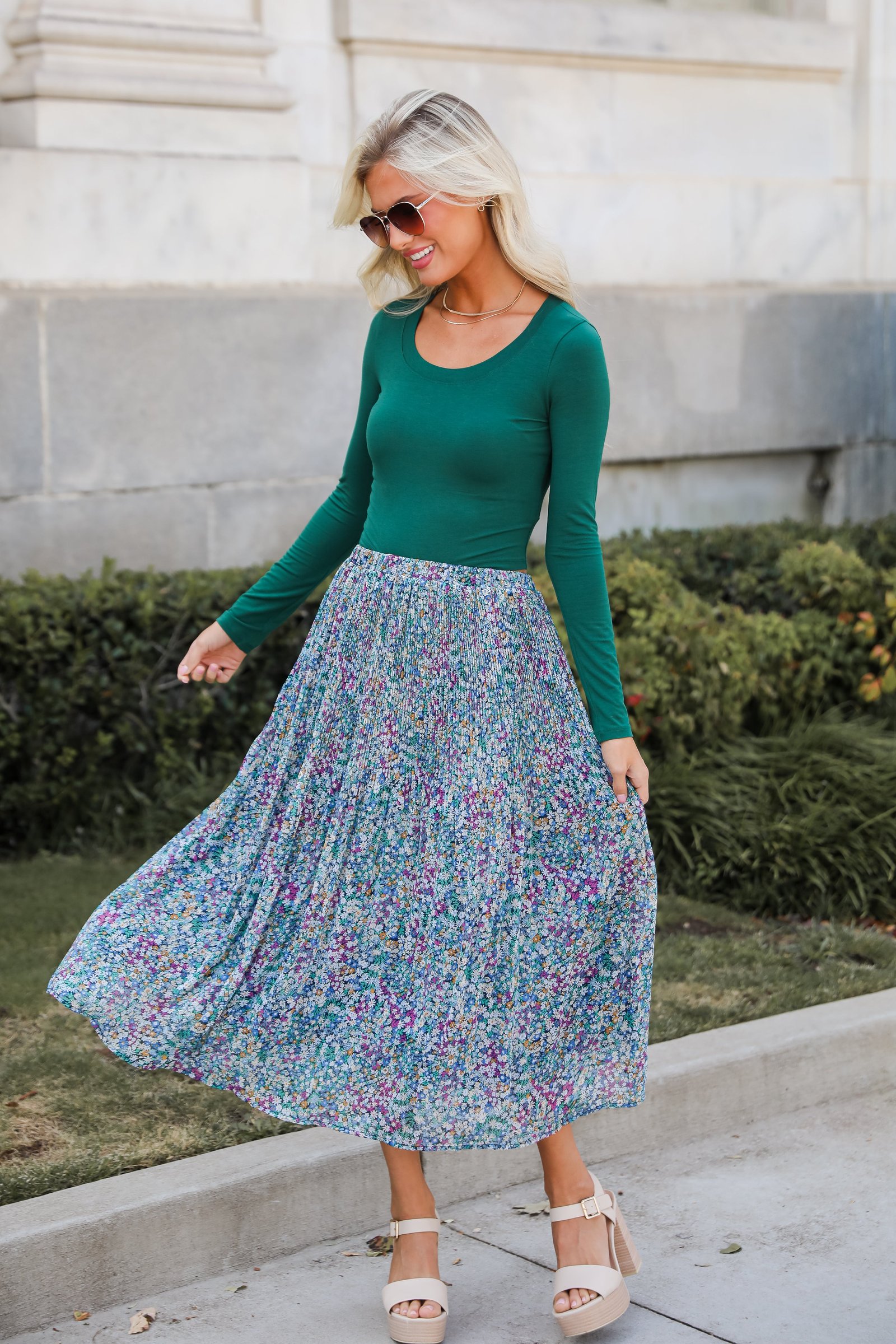 Attractive Essence Navy Floral Midi Skirt ZT26